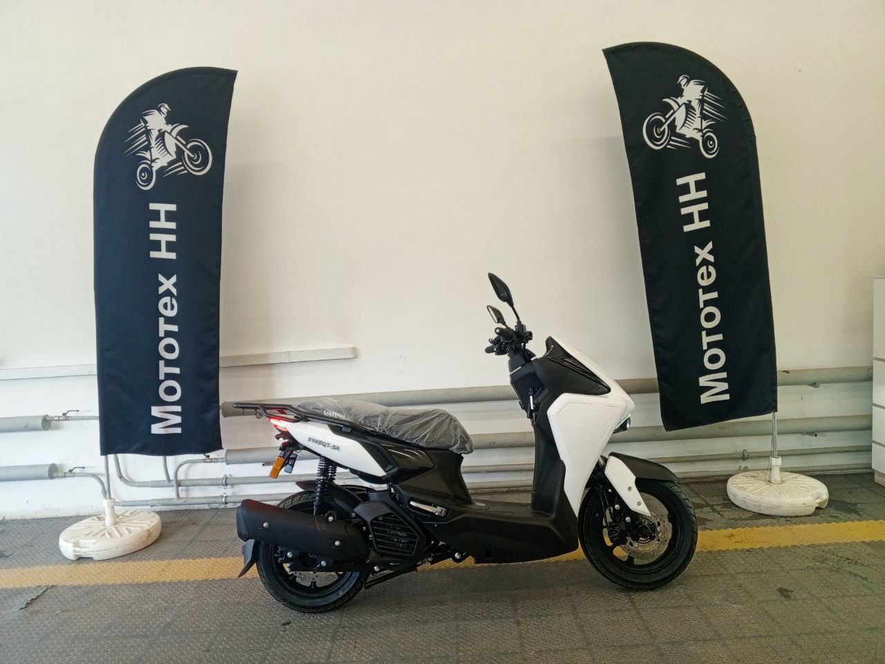 Скутер VMC CYCLONE 49сс (170сс, LED панель, CBS, USB)