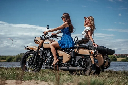 Мотоцикл dynasty 700