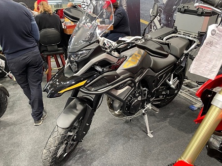 Мотоцикл kove 500X черный standard новый