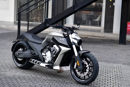 Мотоцикл Benda LFC 700