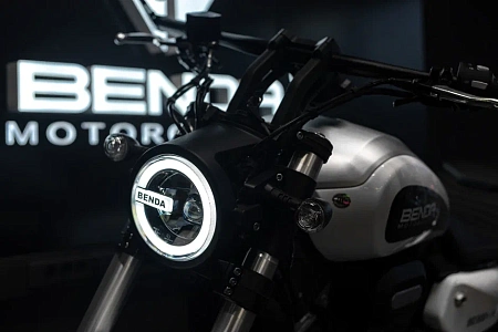 Мотоцикл Benda Rock 300
