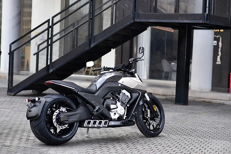Мотоцикл Benda LFC 700