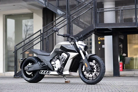 Мотоцикл Benda LFC 700