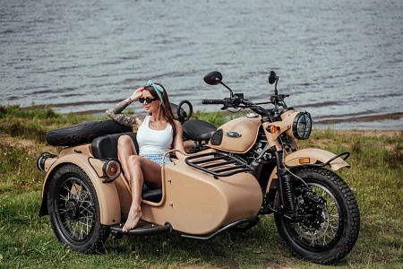Мотоцикл dynasty 700